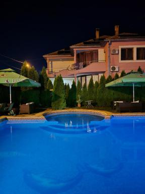 Poseidon Apartment - Housity