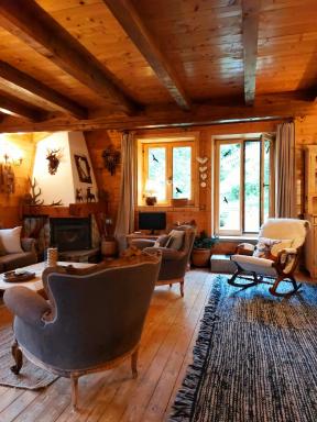 "CHALET dei FIORI" room & apartment - Housity