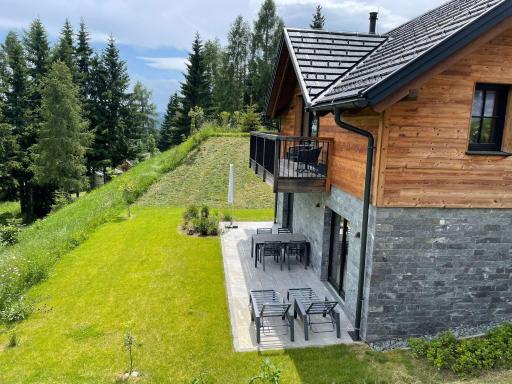 Tomtegl-Bergchalet-No-3-mit-Privatsauna-Infinitypool-Kamin-Fitnessraum-1500m-Seehoehe - Housity