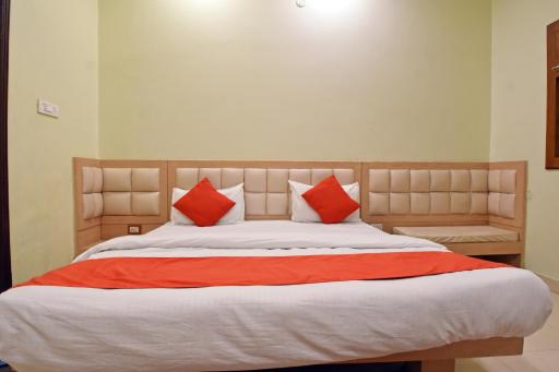Hotel Maharaja Palace - Housity