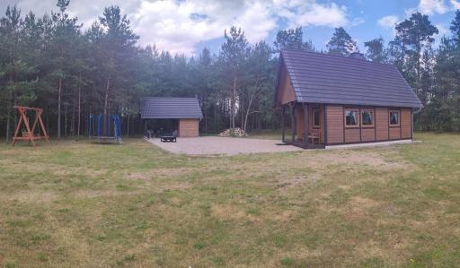Chatka nad jeziorem - Housity