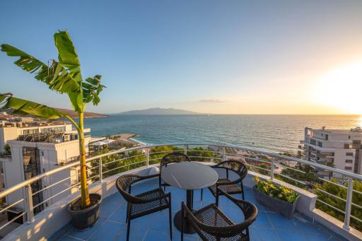 Hotel Sea Breeze - Housity