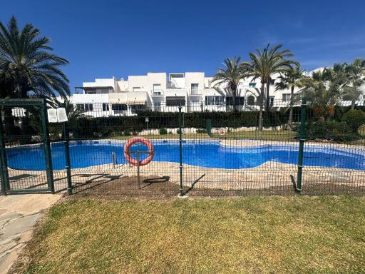 Apartamento con piscina en la Costa del Sol - Housity