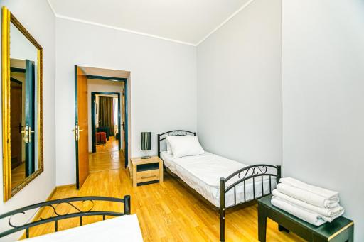 Azneft Garden Apartment - Housity