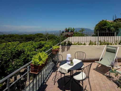 App. con terrazza panoramica in centro-Montefalco - Housity
