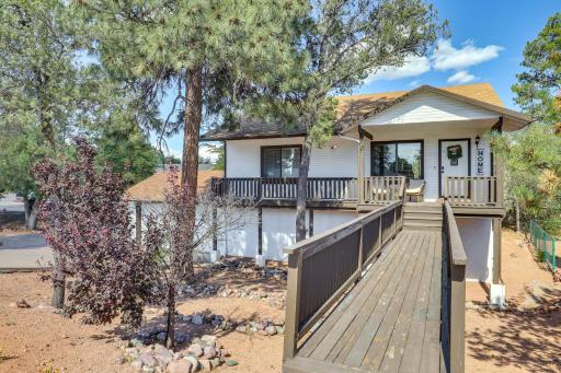2 Mi to Dwtn Family Getaway with Deck in Payson! - Housity