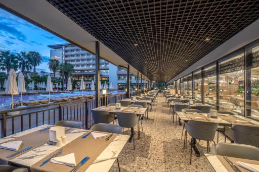 Royal Garden Beach Hotel - Housity