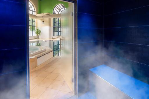 Crowne Plaza Leeds, an IHG Hotel - Housity