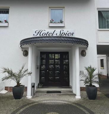 Hotel Spies - Housity