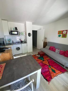 Studio-cabine, accès direct port et plage, les pieds dans l'eau - Housity