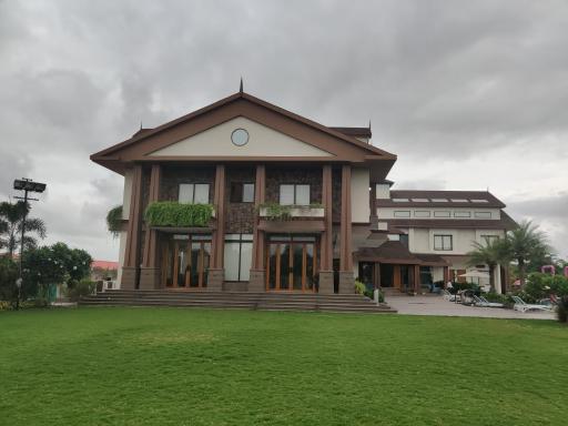 La Casa Club and Resort - Housity