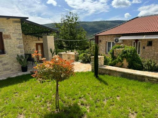 ΕΚΑLI ROOMS APARTMENTS - Housity