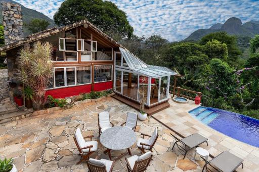 Casa Maria Comprida Araras, serviço incluído, 5 quartos, piscina e área gourmet - Housity