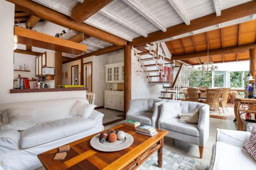Casa Maria Comprida Araras, serviço incluído, 5 quartos, piscina e área gourmet - Housity