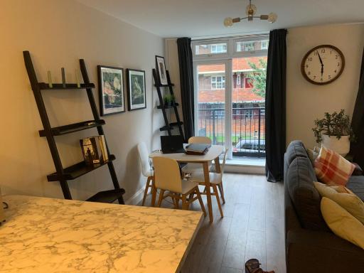Lovely 2 Bedroom Flat near Whitechapel Station - Housity