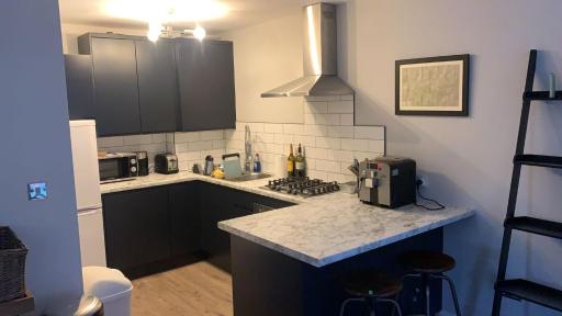 Lovely 2 Bedroom Flat near Whitechapel Station - Housity