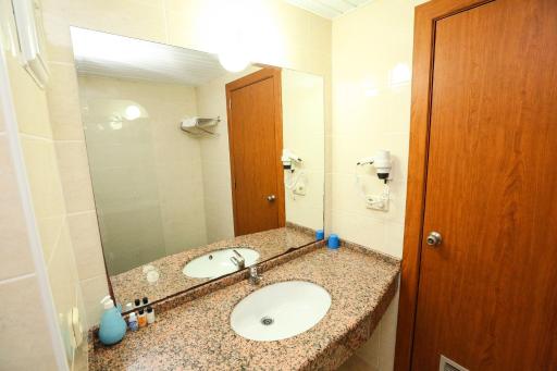 Mavruka Hotel - Housity