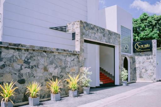 Hotel Senondra - Housity