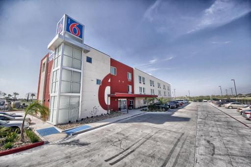 Motel 6-Weslaco, TX - Housity