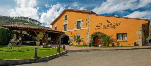 Hotel Larrañaga - Housity