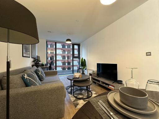 Cozy City Centre Apartment with Free Parking and Free Gym - Hizvo
