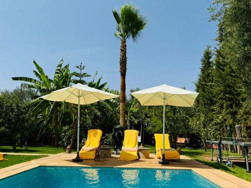 Ilafe Farmhouse, Villa avec Piscine Chauffée Privée et Jacuzzi pour Familles - Housity