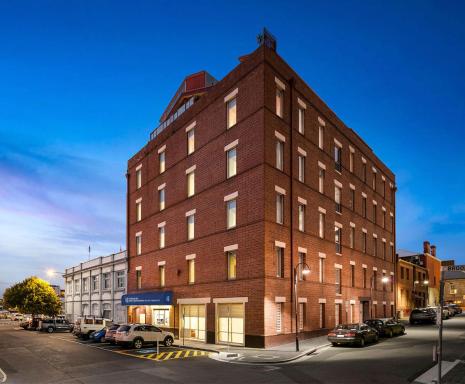 Hobart Waterfront Apartments - Housity