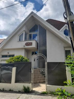 Lara Guest House - Housity
