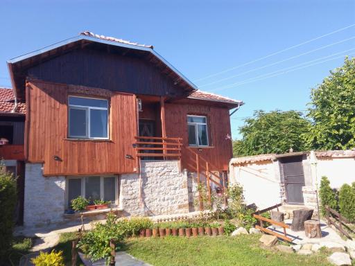 Вила Нина в Крамолин - Housity
