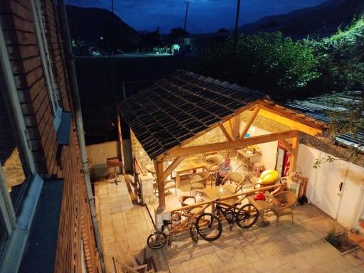 AMBROsador - Housity