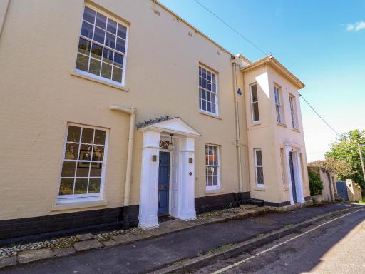 The Middle House - Housity