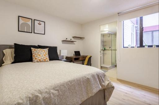 Bedroom with Private Bathroom in Roma Norte in Mexico City - Housity