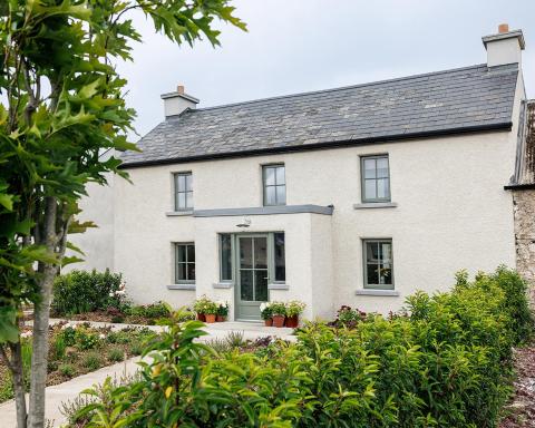 Travel Proud Barnahown B&B, Mitchelstown - Housity