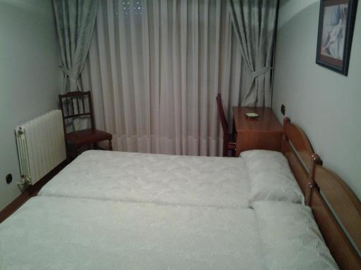 Hostal Les Bedules - Housity