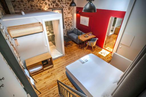 Belle Athenes - Luxury Rooms at Monastiraki Railway Station - Hizvo