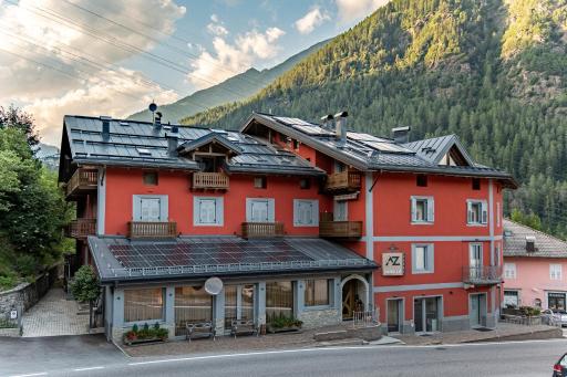 Hotel Garnì Zanella - Housity