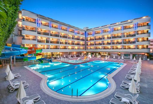 Avena Resort & Spa Hotel - Housity