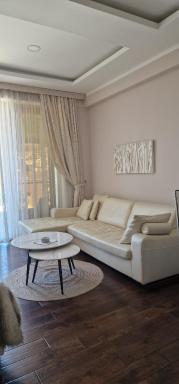 Luxury apartment in Victoria Palace Budva center - Housity