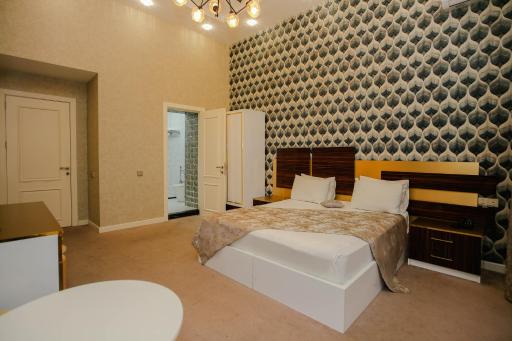 Dionis Coffee Shop Hotel - Housity