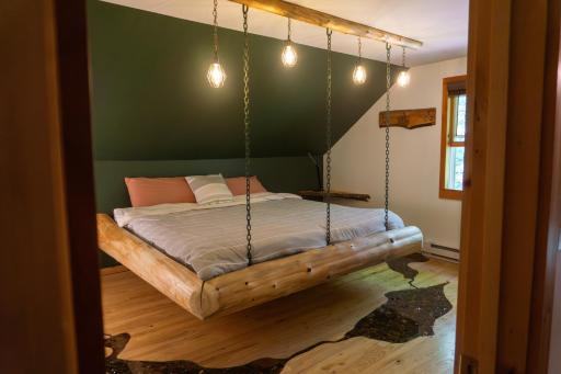 Llama House ADK - Housity