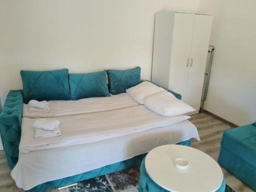 Stari Hrast 1 - Housity