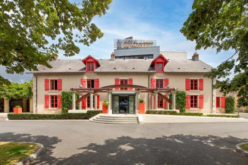 Hotel Le Paddock - Housity