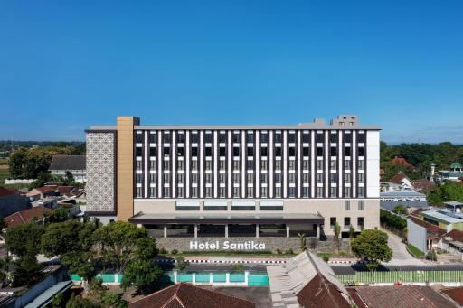 Hotel Santika Blitar - Housity