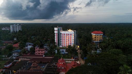 The Habitat Suites - Housity
