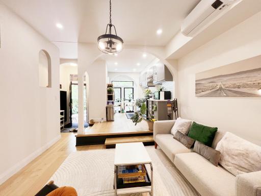Vihome-22M- Cozy nice townhouse in DT Toronto near Wellesley and Jarvis - Housity