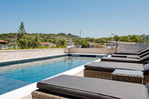 Aqua Sea Relais, Luxury Apartment & Pool - Housity