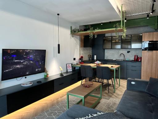 Luxury by The Lake Ap 25 - Housity