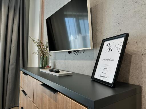 Luxury by The Lake Ap 25 - Housity