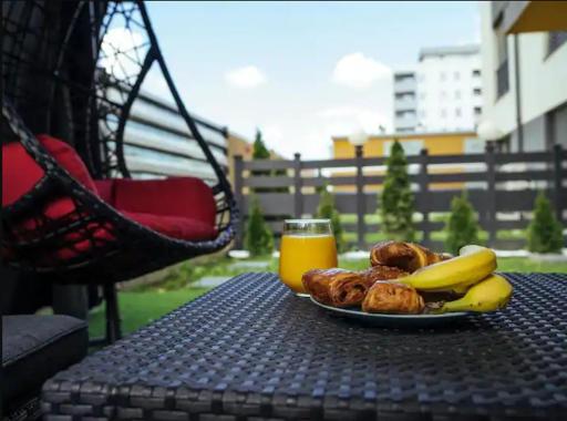Cozy Special Pallady Apartament with Garden & Courtyard - Housity