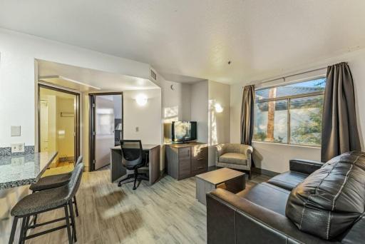 Chandler 2 bd 1 ba apartment Lux2 - Housity